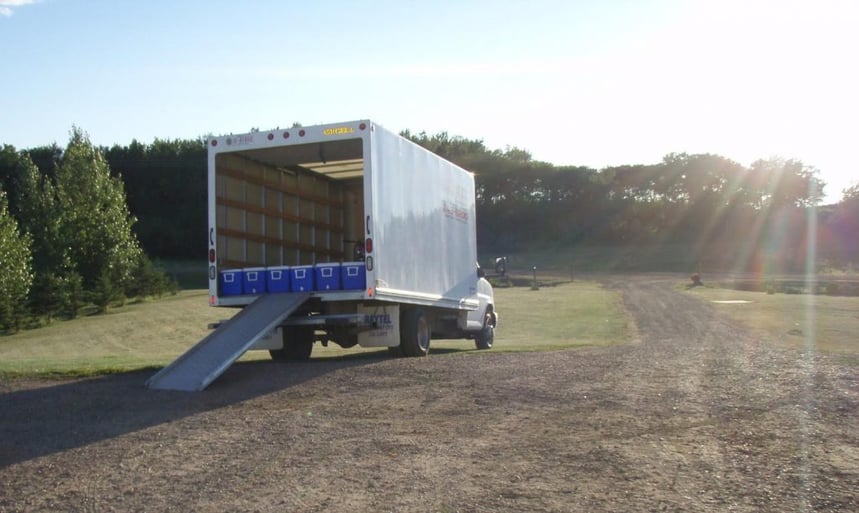 Transportation truck for investigation samples